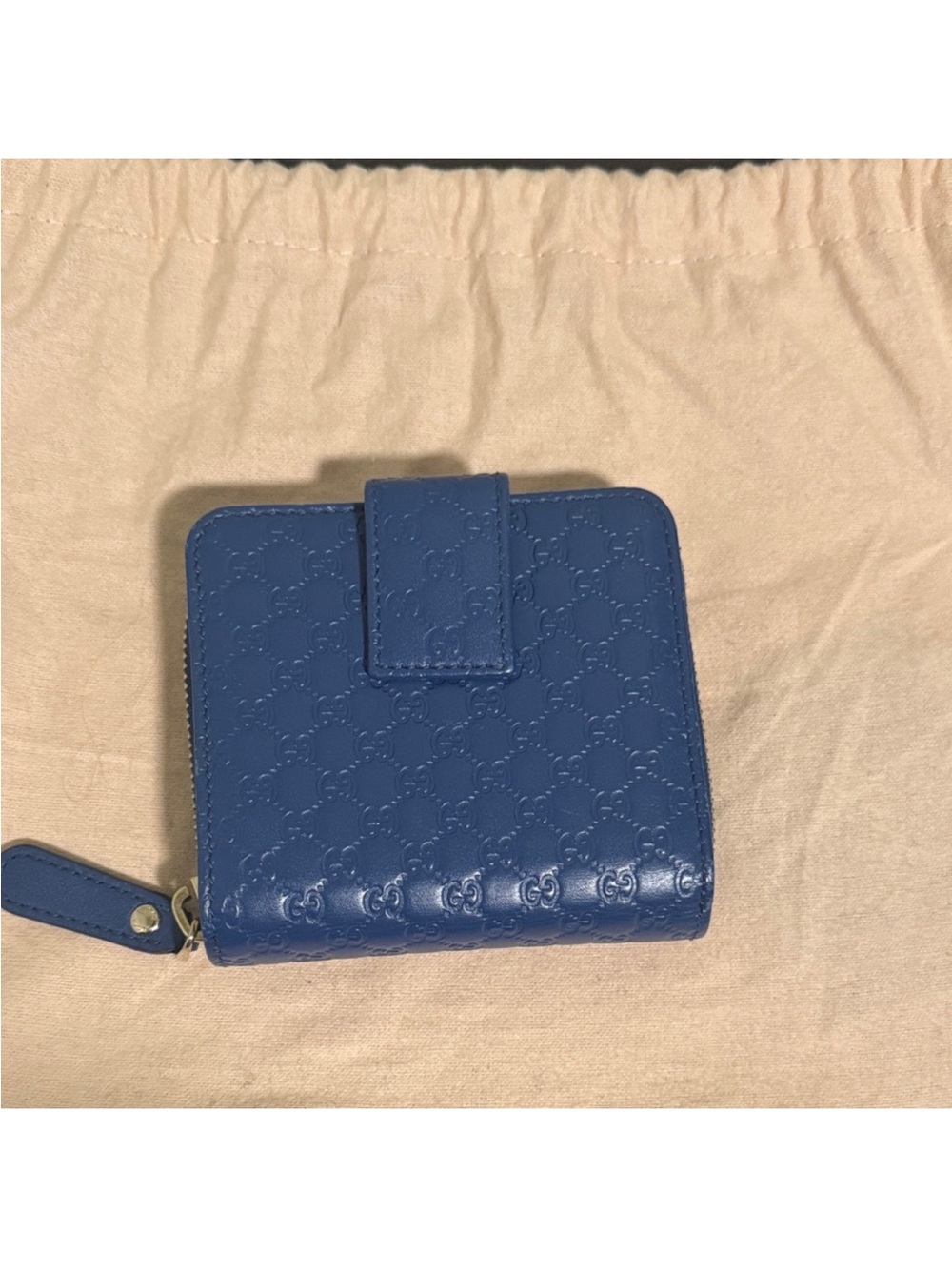 Gucci Electric Blue Embossed Leather Zip Wallet - Picture 2 of 7